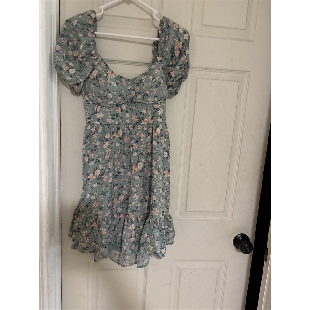 Inspired Hearts Dress Size Medium Smocked Puff Sleeve Garden Floral Midi Satin